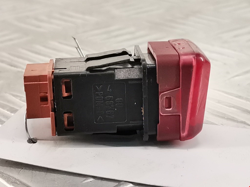 Кнопка аварийной сигнализации (аварийки) CITROEN C3 Picasso 2009-2017