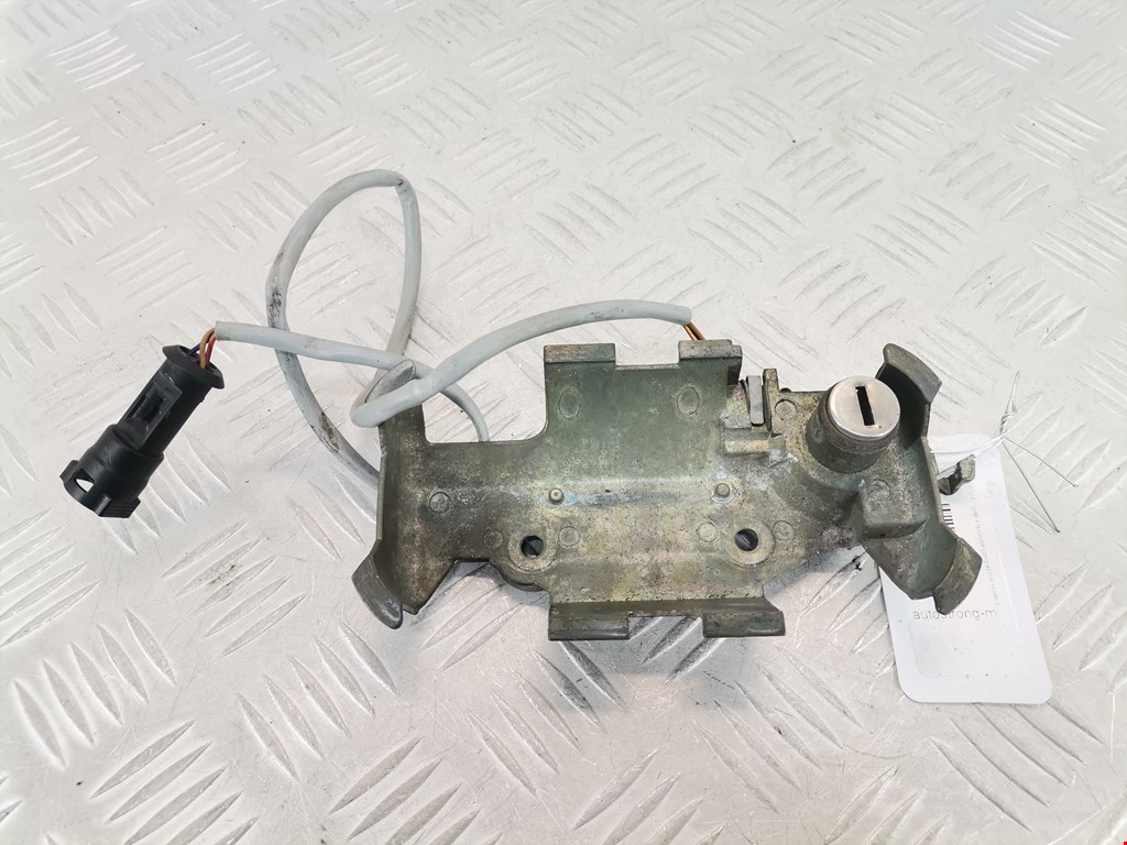 Замок багажника (крышки двери) OPEL Astra F 1991-2000