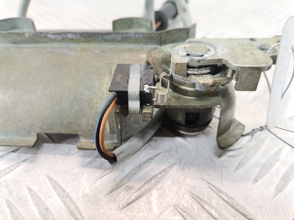 Замок багажника (крышки двери) OPEL Astra F 1991-2000