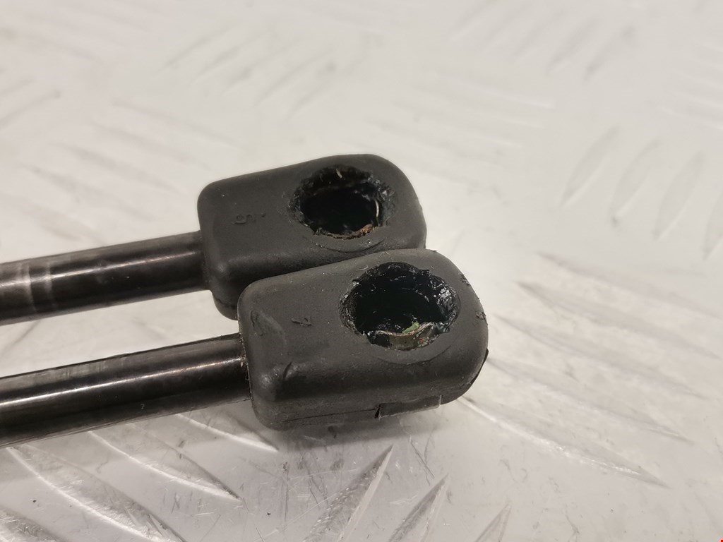 Амортизатор капота левый=правый MERCEDES-BENZ CLK-Class W208 1997-2002