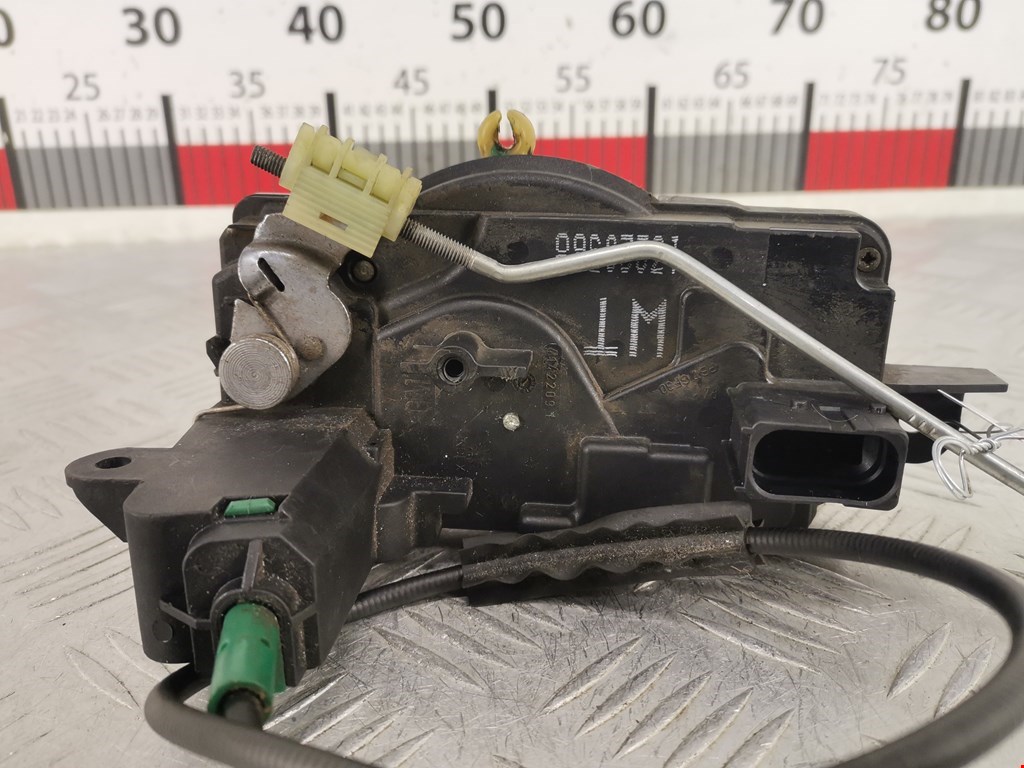 Замок двери передней правой OPEL Astra H/Family 2004-2015