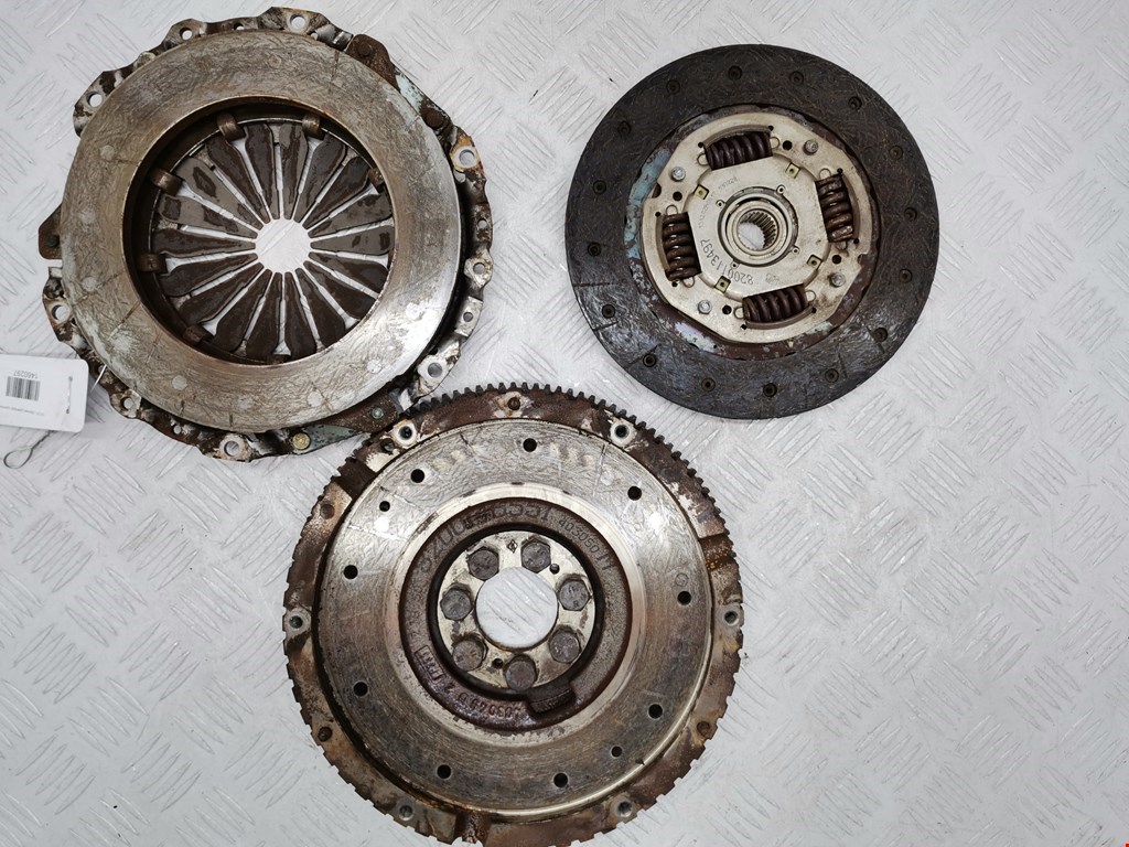 Маховик (демпфер сцепления) RENAULT Scenic I 1996-2003