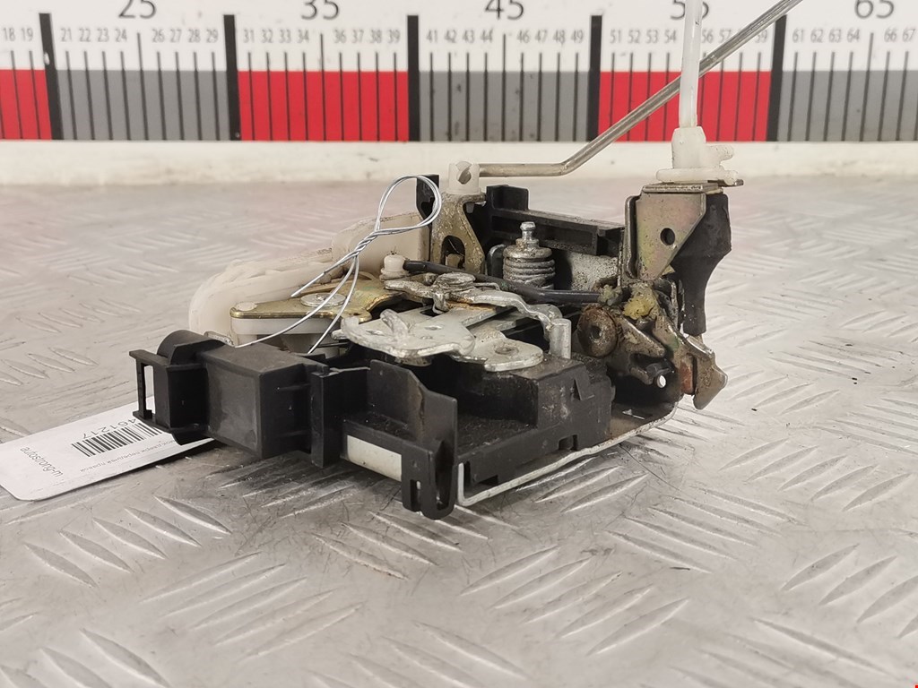 Замок двери передней правой AUDI A3 8L 1996-2003