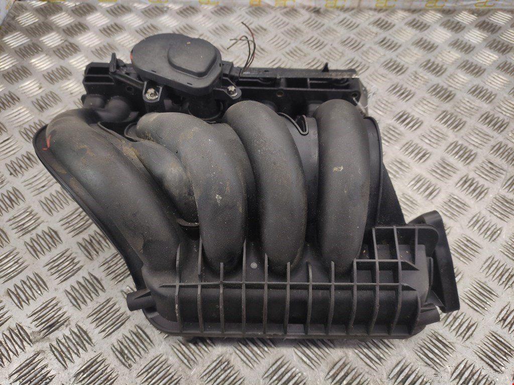 Коллектор впускной MERCEDES-BENZ C-Class C-klasse W203 2000-2007
