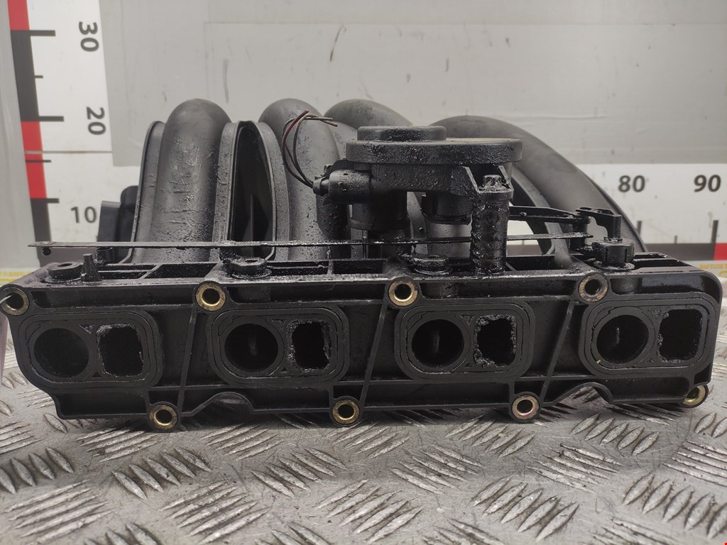 Коллектор впускной MERCEDES-BENZ C-Class C-klasse W203 2000-2007