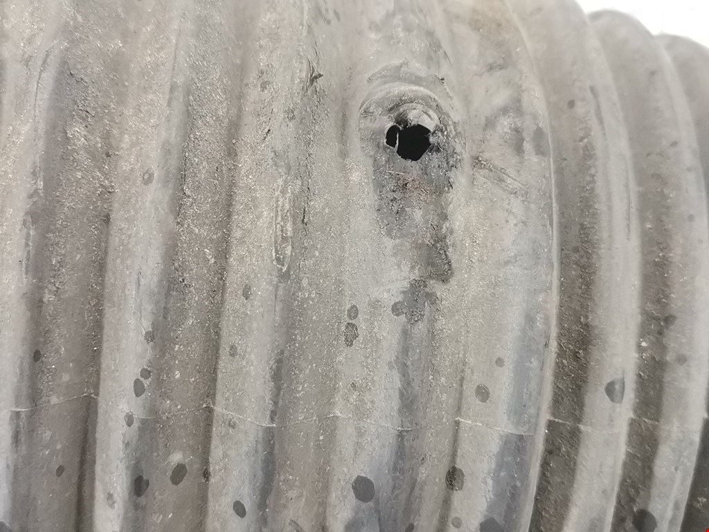 Амортизатор задний правый VOLKSWAGEN Touareg 2002-2010