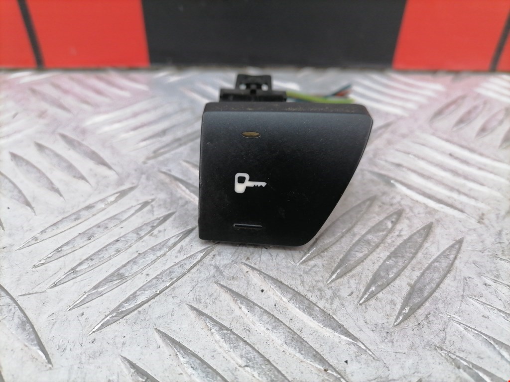 Кнопка центрального замка PEUGEOT 307 2001-2008