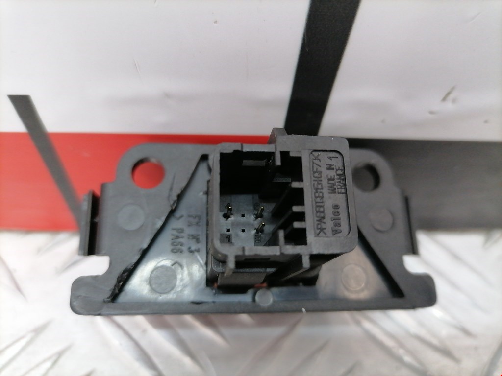 Кнопка аварийной сигнализации (аварийки) PEUGEOT 307 2001-2008