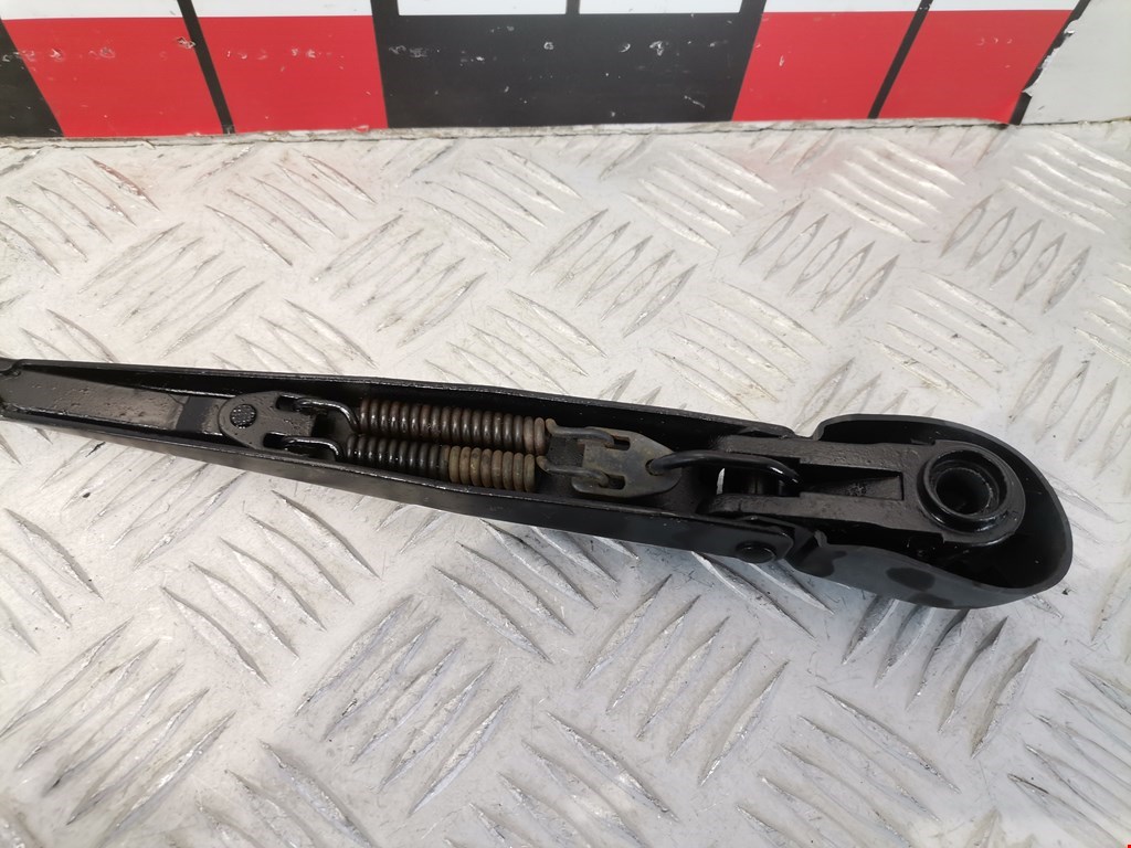 Поводок дворника задний (заднего) RENAULT Safrane 1992-2000