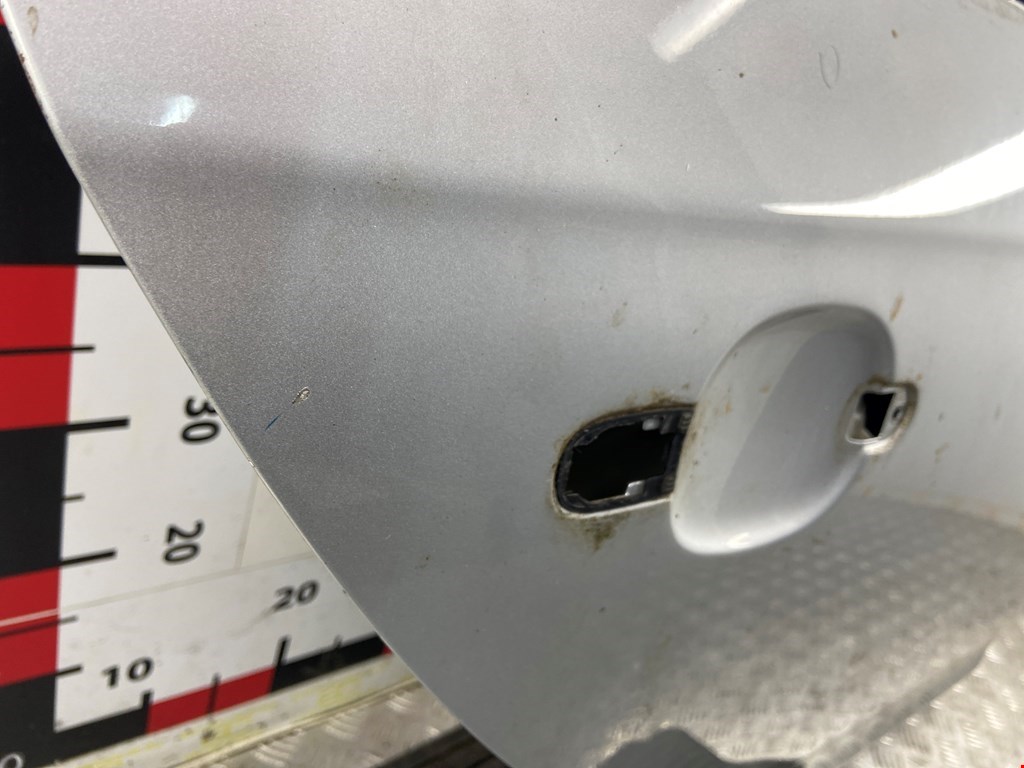 Дверь задняя правая VOLKSWAGEN Golf V 2003-2009