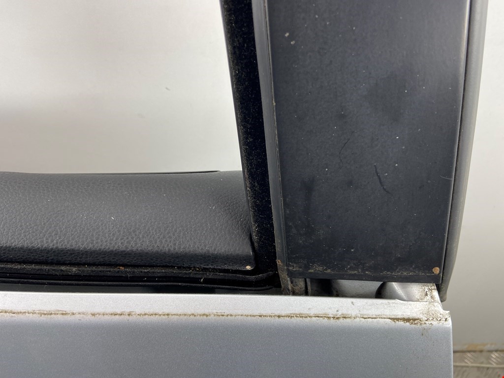 Дверь задняя правая VOLKSWAGEN Golf V 2003-2009