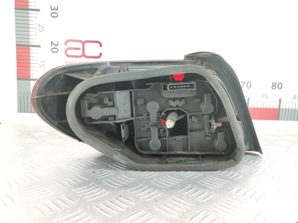 Фонарь задний правый CITROEN Xsara 1997-2000