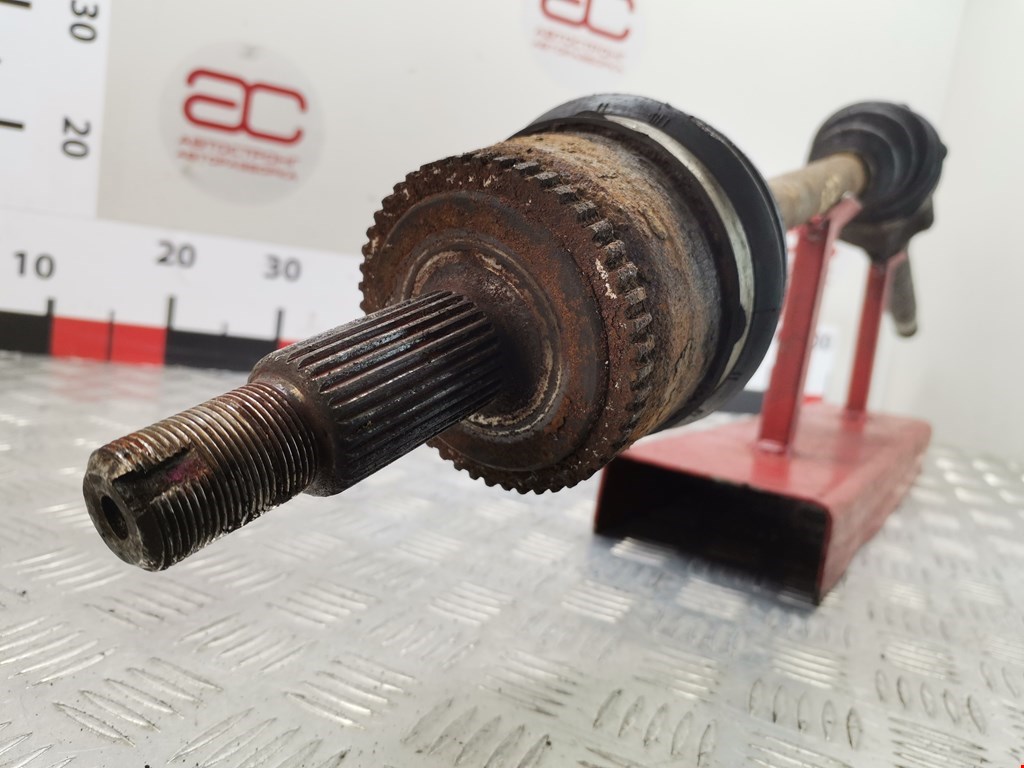 Полуось (привод, приводной вал) передняя правая LAND ROVER Discovery III 2005-2009