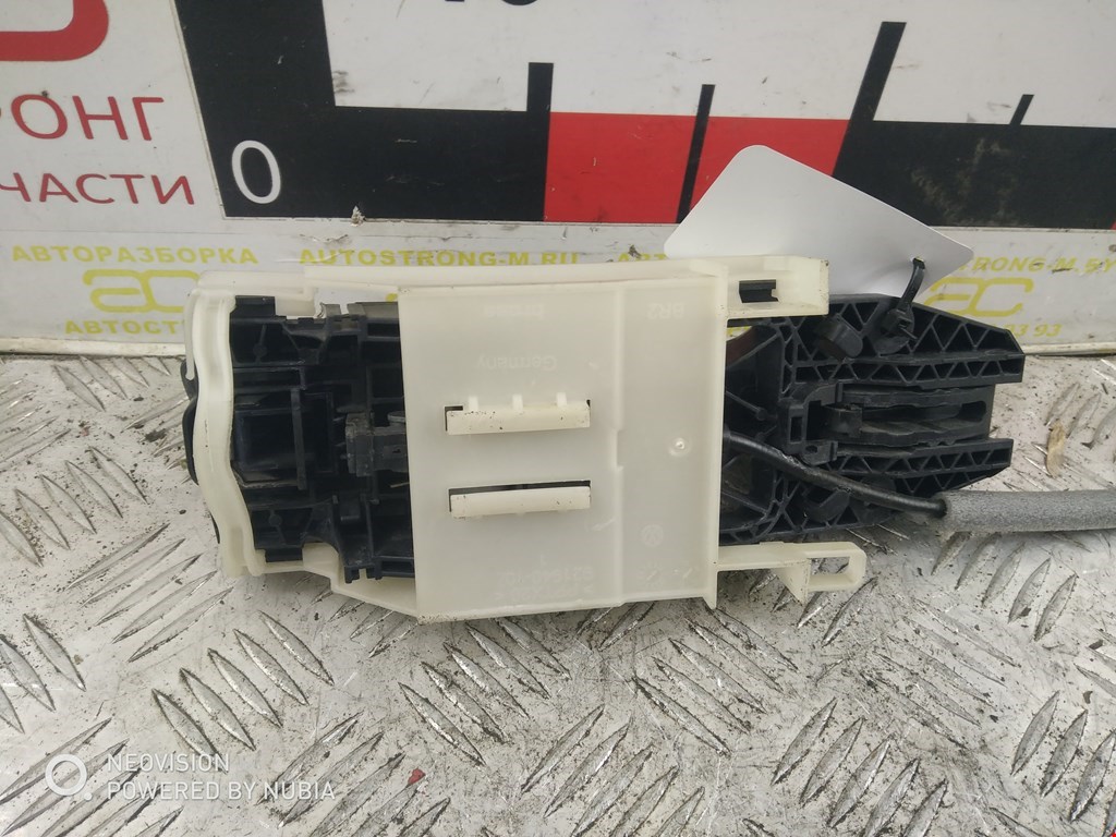 Ручка двери задней наружная левая VOLKSWAGEN Touareg 2010-2018