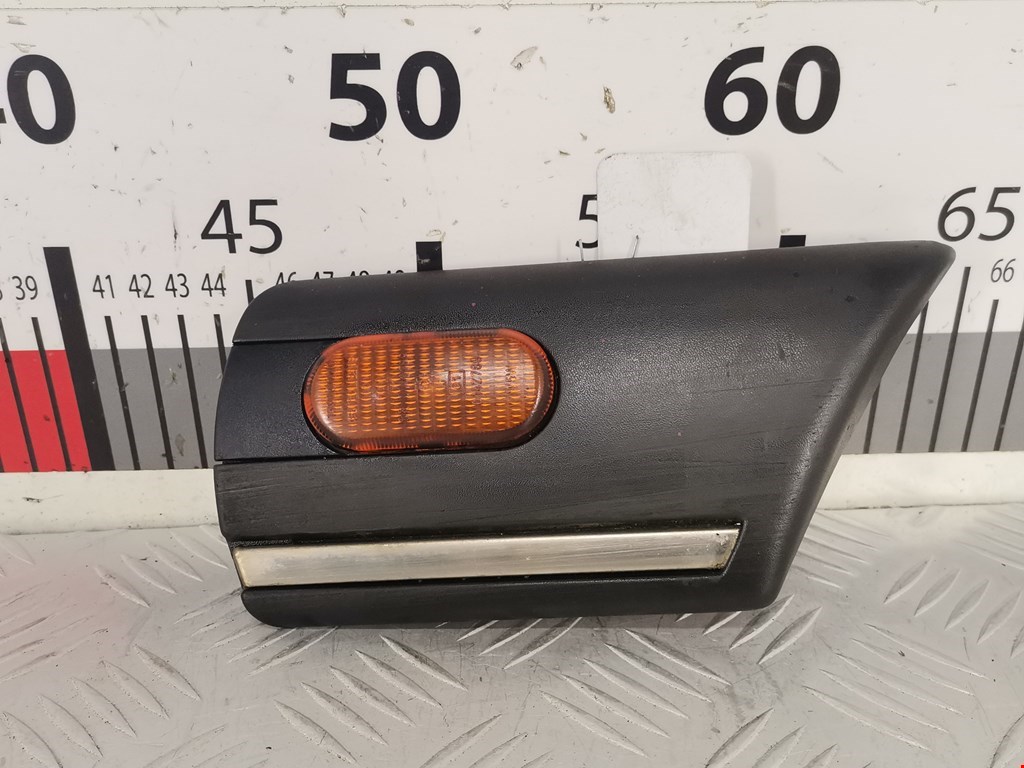 Повторитель на крыло RENAULT Safrane 1992-2000