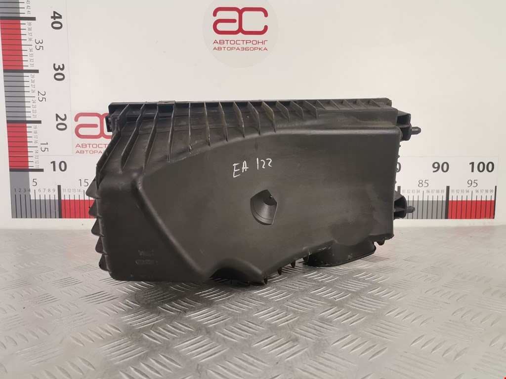 Корпус воздушного фильтра VOLKSWAGEN Touareg 2002-2010