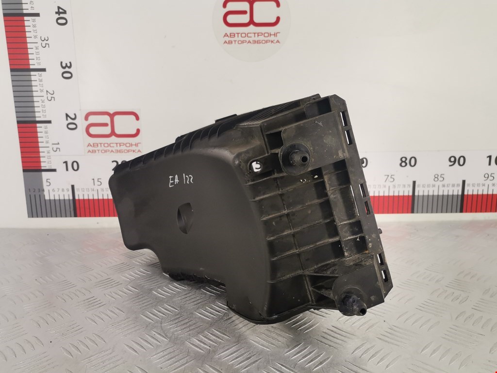 Корпус воздушного фильтра VOLKSWAGEN Touareg 2002-2010