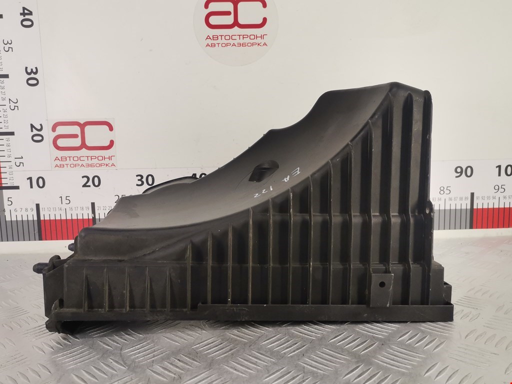 Корпус воздушного фильтра VOLKSWAGEN Touareg 2002-2010