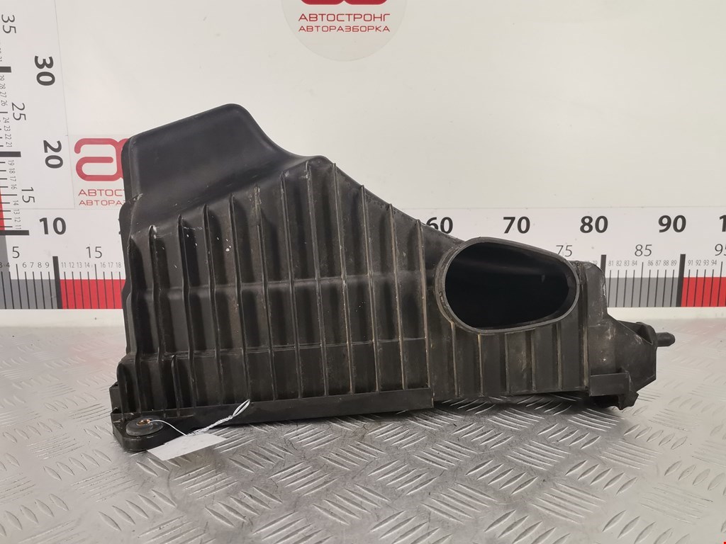 Корпус воздушного фильтра VOLKSWAGEN Touareg 2002-2010