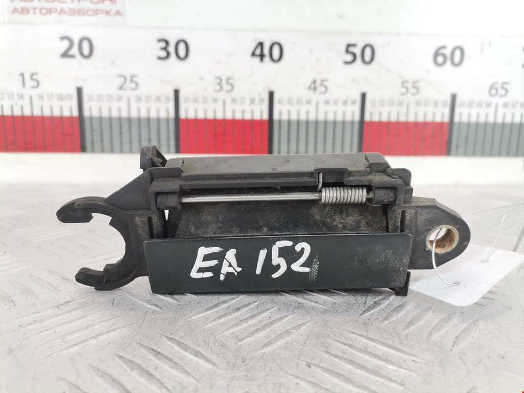 Ручка двери наружная передняя правая Audi 100 C4 (1990-1994)