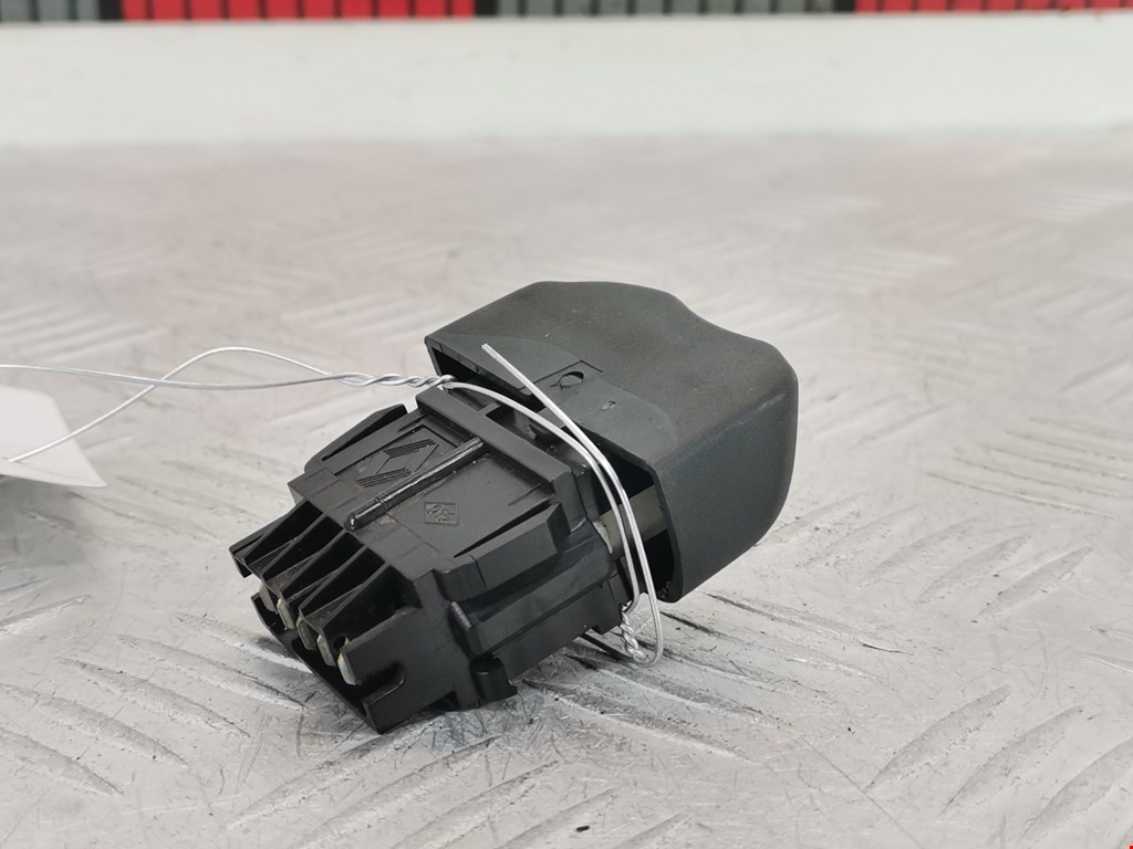 Кнопка центрального замка RENAULT Scenic I 1996-2003