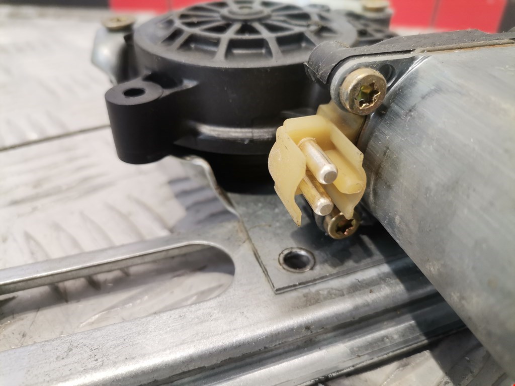 Стеклоподъемник передний правый MERCEDES-BENZ A-Class W168 1997-2004