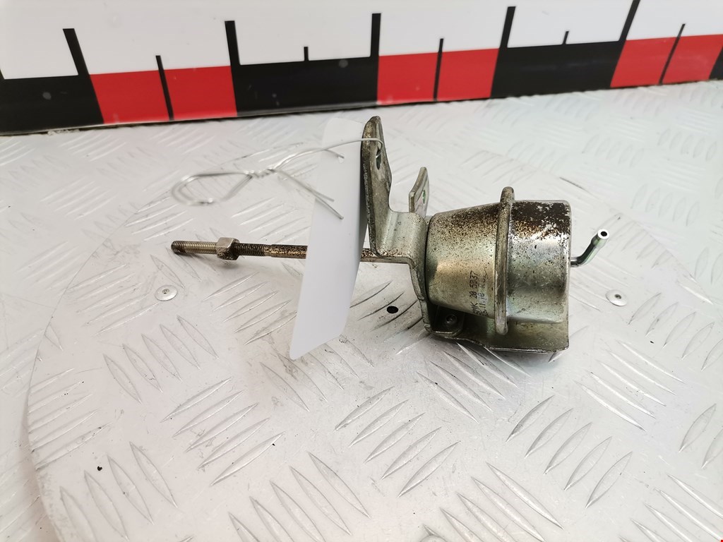 Моторчик привода (положения воздушных) заслонок (актуатор сервопривода турбины) NISSAN Note E11 2005-2014