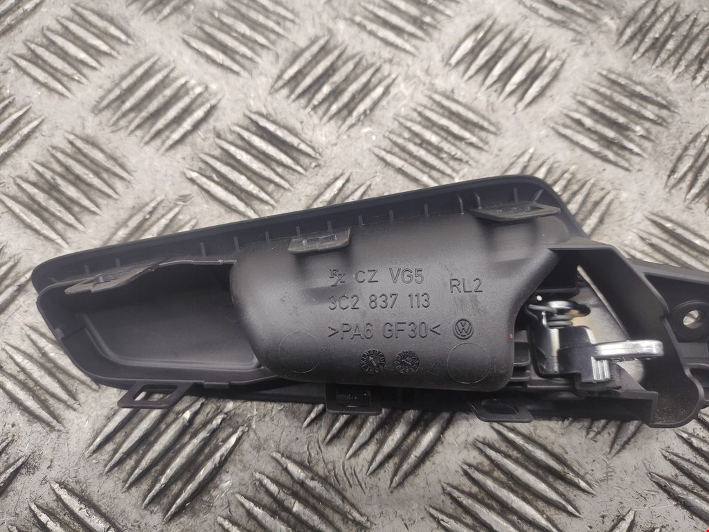 Ручка дверная передняя внутренняя левая VOLKSWAGEN Passat B6 2005-2011