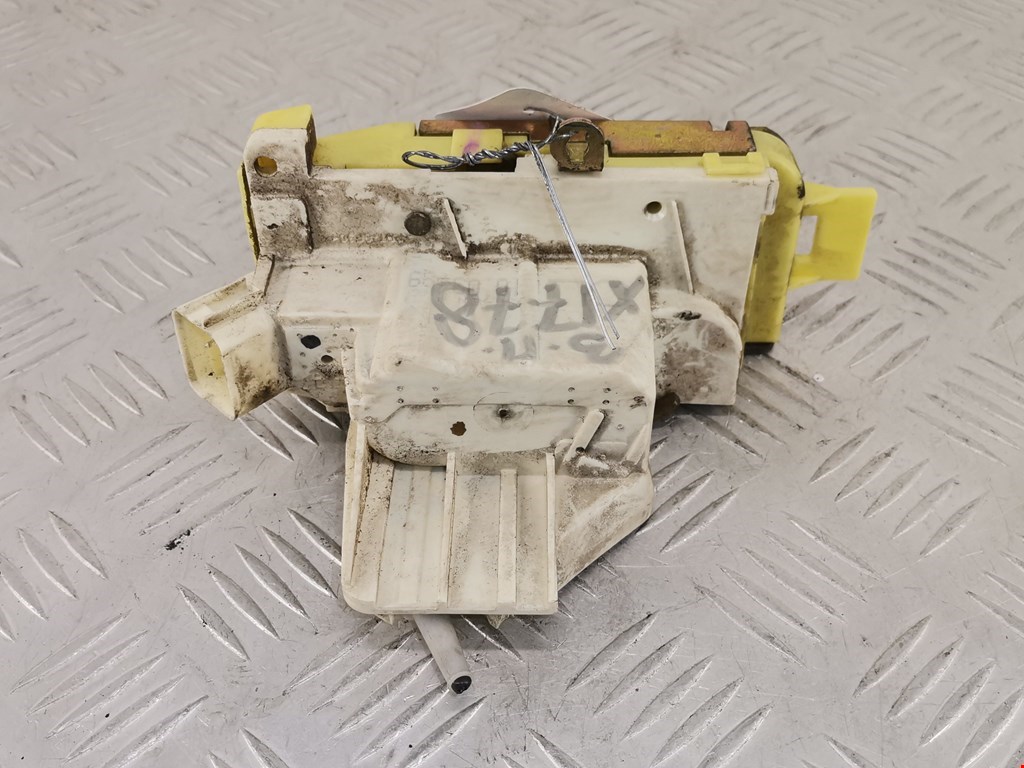 Замок двери задней правой FORD Focus I 1998-2005