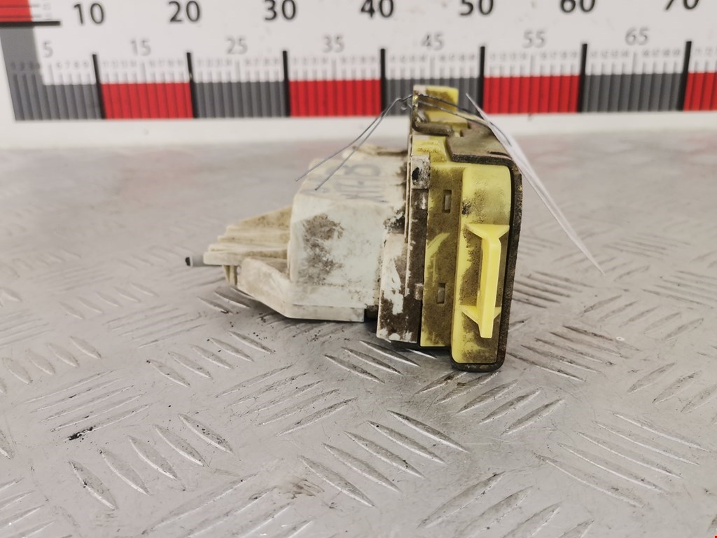 Замок двери задней правой FORD Focus I 1998-2005