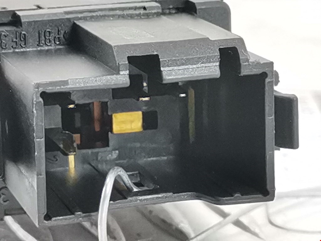 Кнопка аварийной сигнализации (аварийки) SKODA Fabia MK1 1999-2006