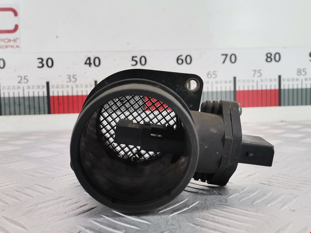 Расходомер воздуха (массметр, датчик ДМРВ) SKODA Fabia MK1 1999-2006