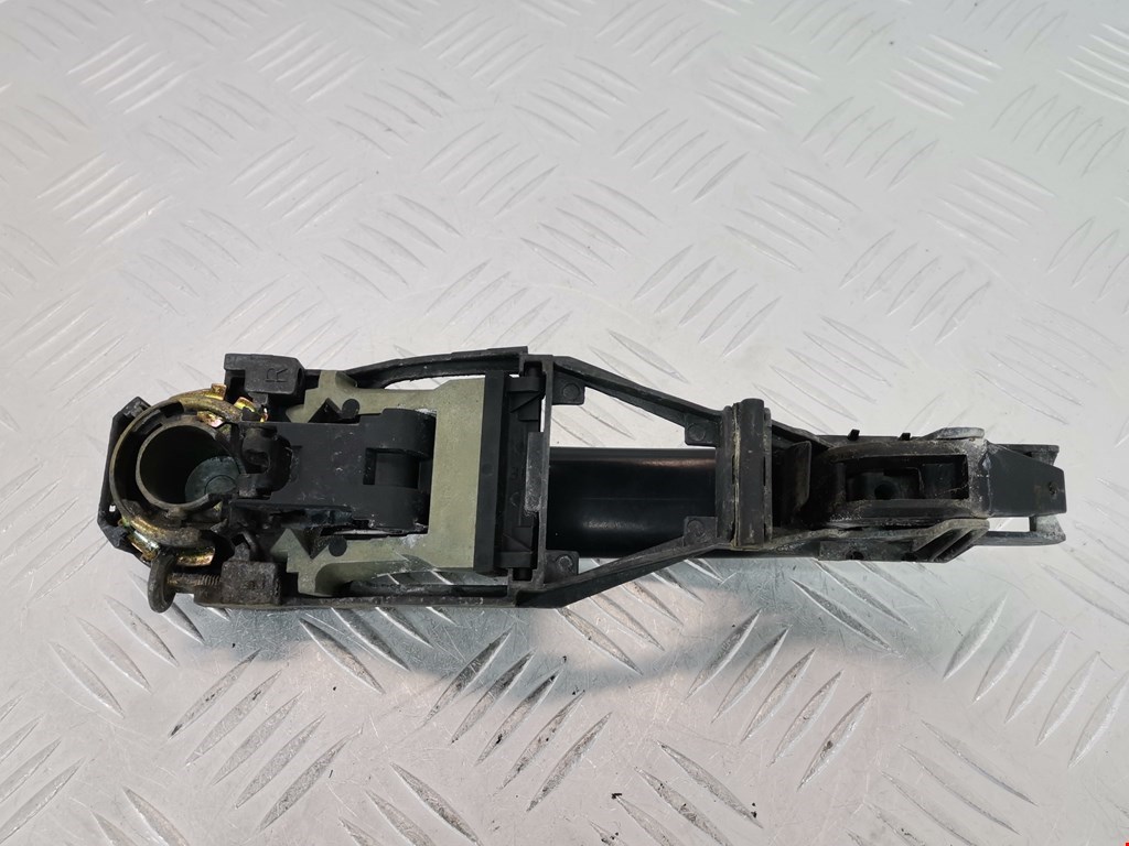 Ручка двери задней наружная левая VOLKSWAGEN Bora 1998-2005