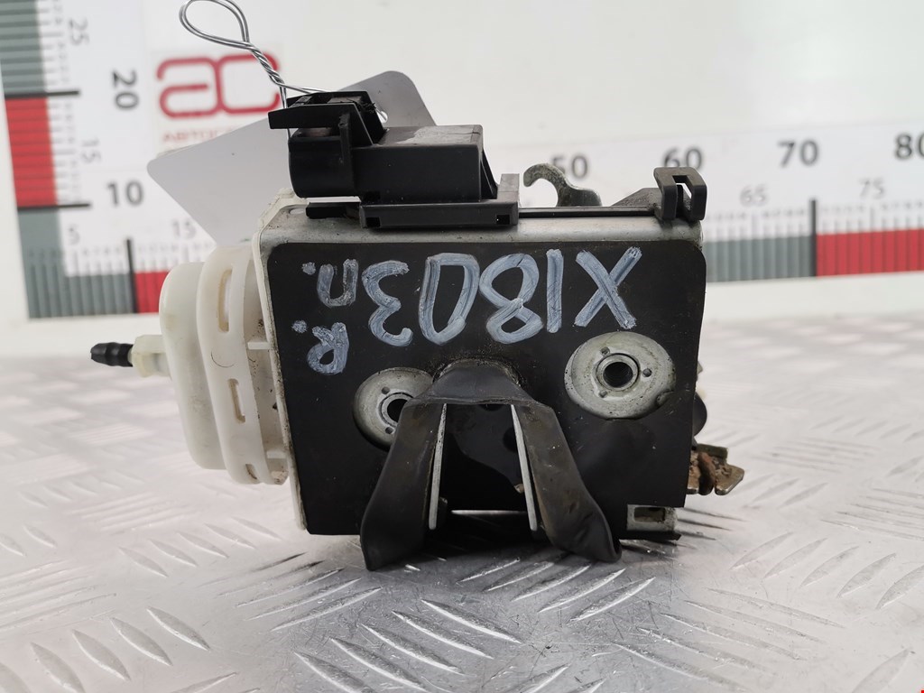 Замок двери передней правой AUDI A3 8L 1996-2003