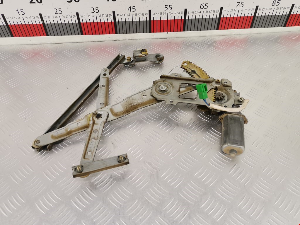 Стеклоподъемник задний правый SUBARU Legacy 1994-1999