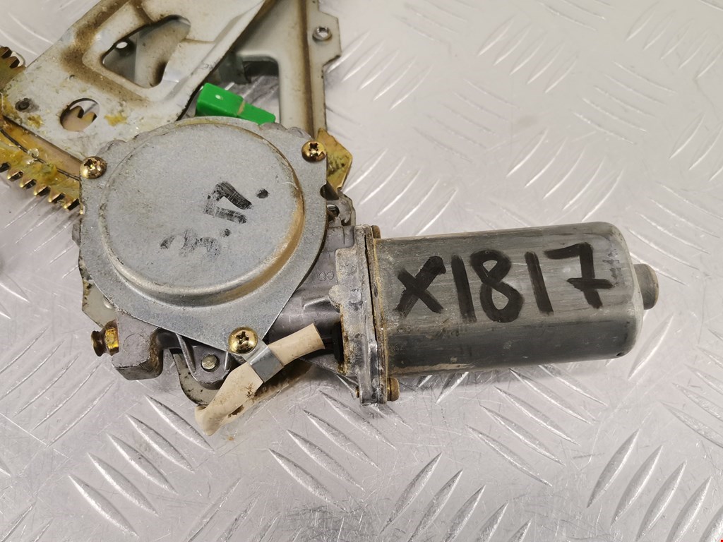 Стеклоподъемник задний правый SUBARU Legacy 1994-1999