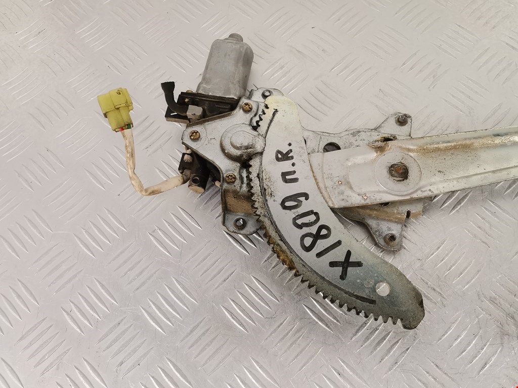 Стеклоподъемник передний правый DAIHATSU Move 1998-2002