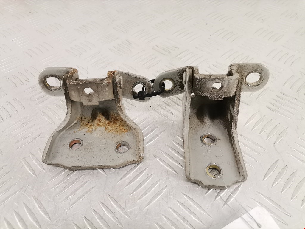 Петля двери передней левой Hyundai Getz 1 (TB) (2002-2011)