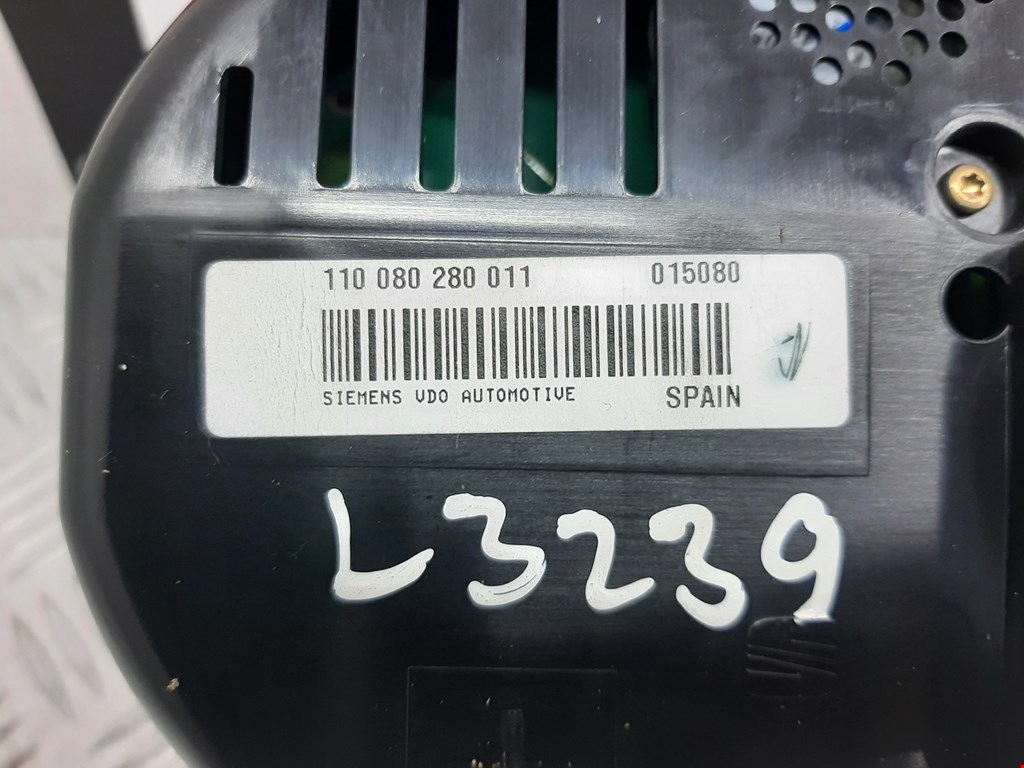 Панель приборов (щиток) SEAT Toledo 2004-2009