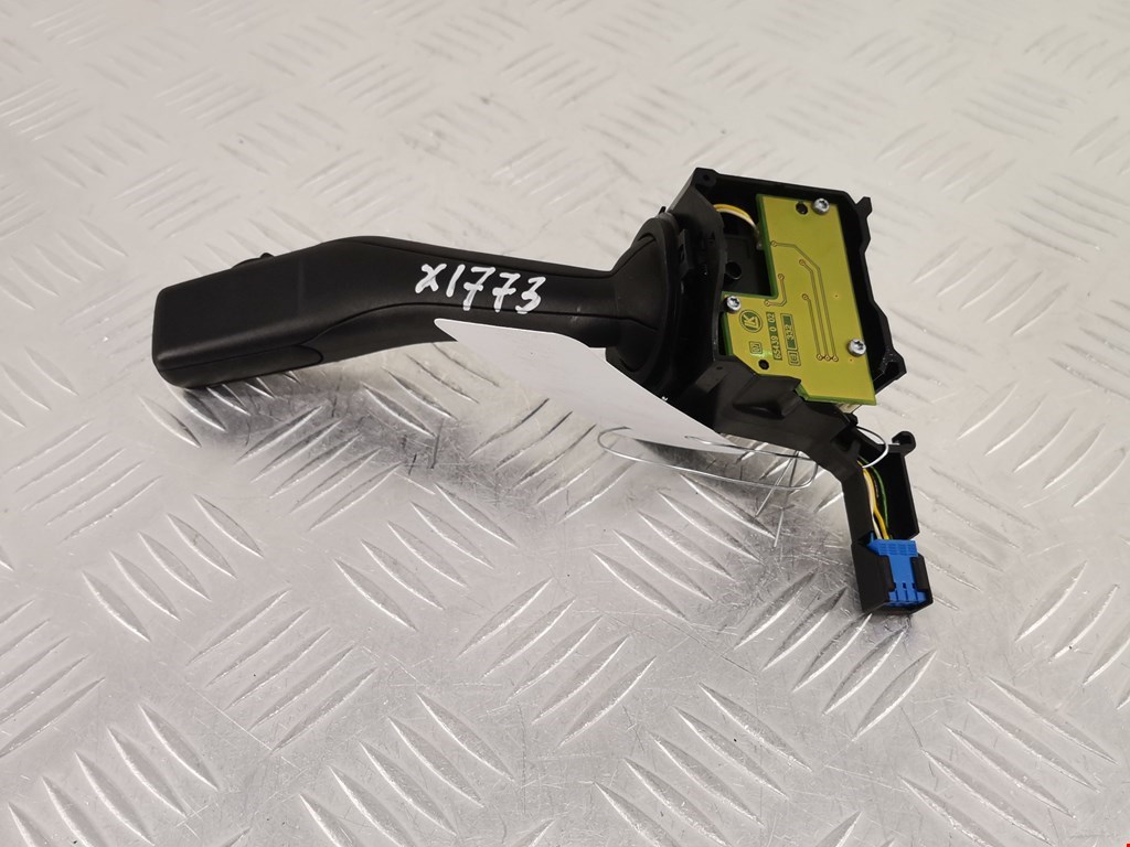 Переключатель стеклоочистителя VOLKSWAGEN Golf V 2003-2009