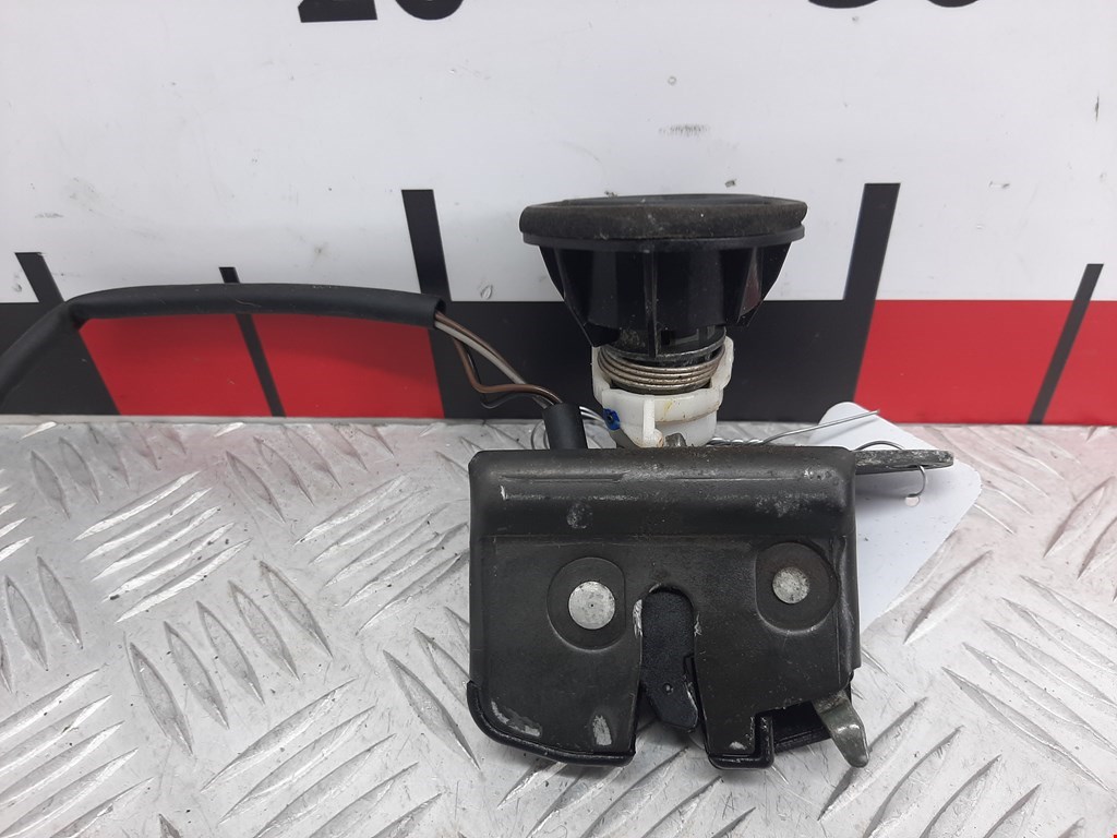 Замок багажника (крышки двери) FIAT Punto II (188) 1999-2007