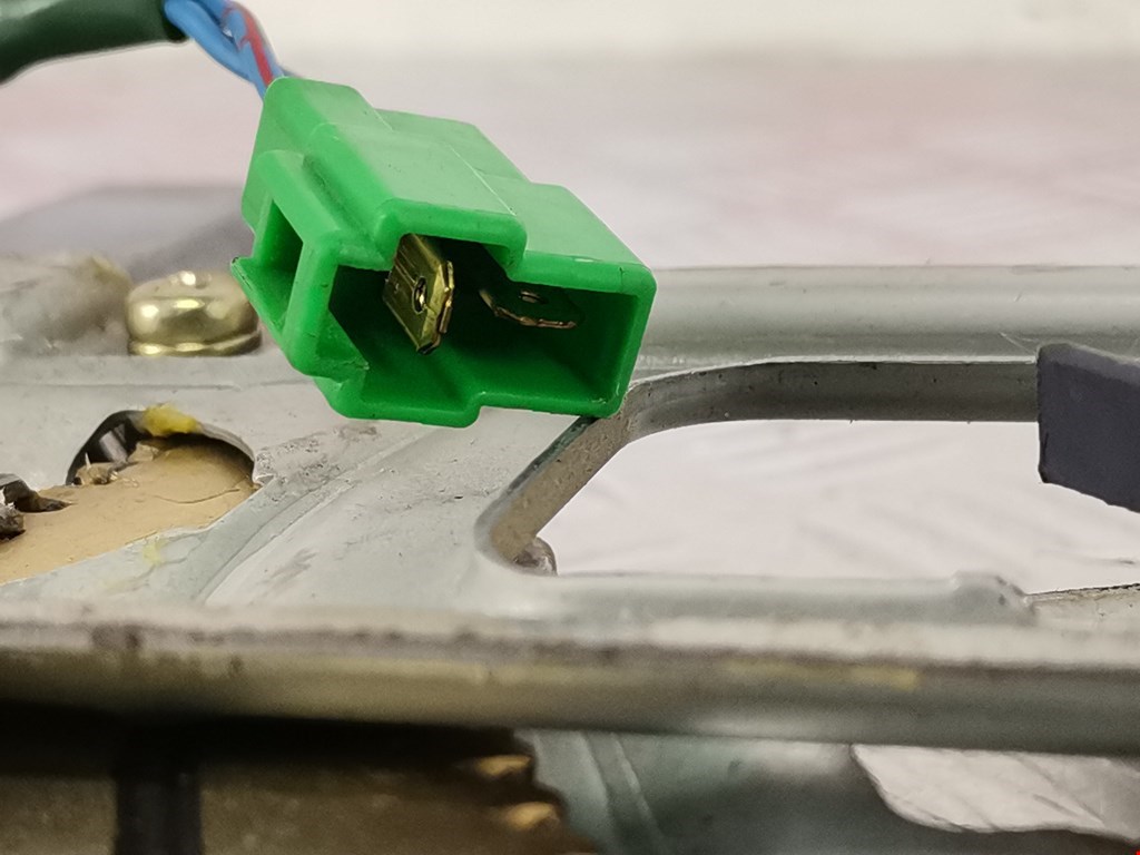 Стеклоподъемник передний правый SUBARU Legacy 1994-1999