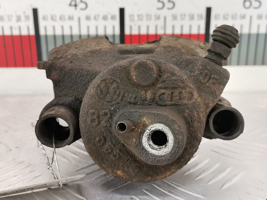 Суппорт передний правый VOLKSWAGEN Polo IV 2001-2009