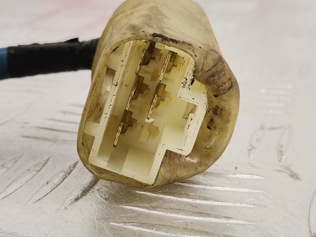 Моторчик стеклоочистителя передний SUBARU Legacy 1994-1999