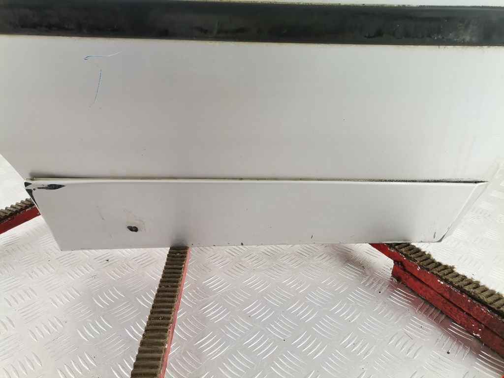 Дверь задняя правая SUZUKI Liana 2001-2008