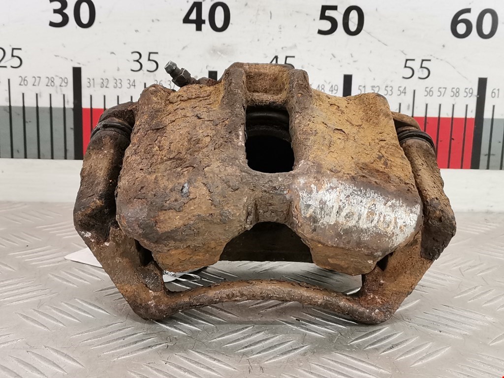 Суппорт передний левый VOLKSWAGEN Passat B5 1997-2005