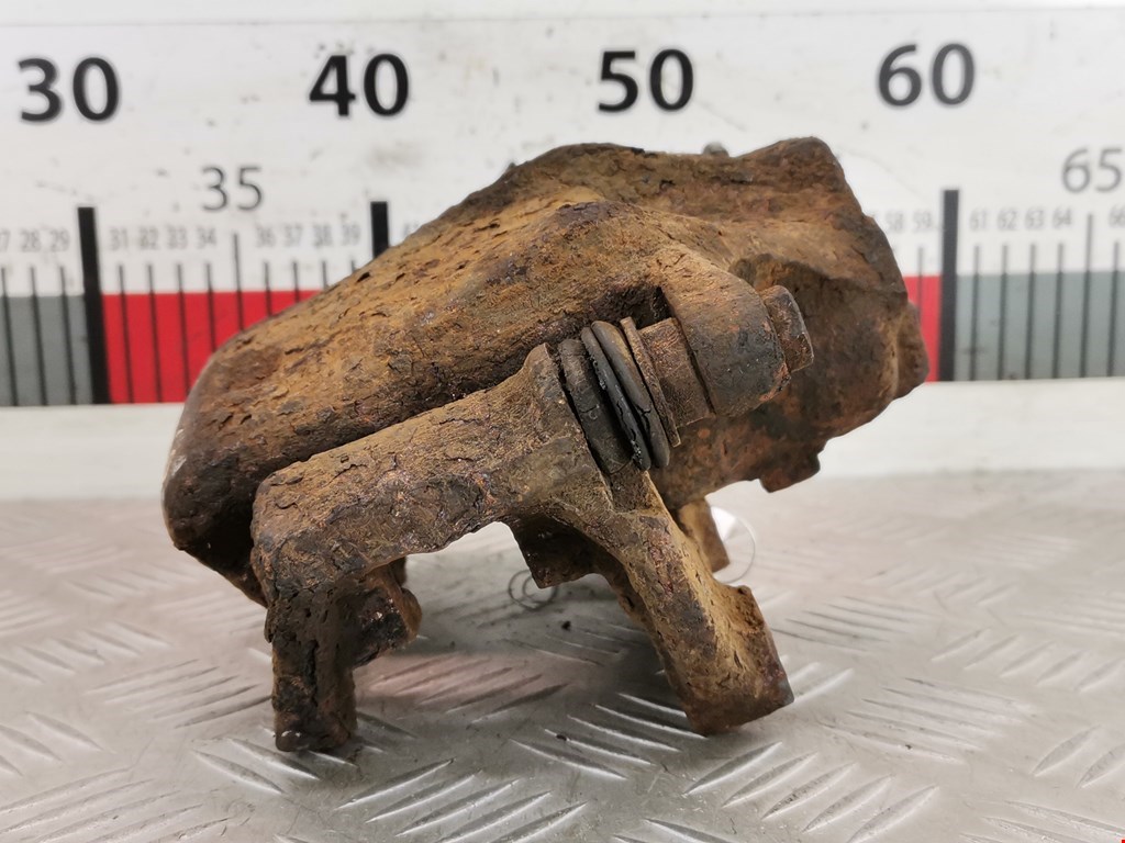 Суппорт передний левый VOLKSWAGEN Passat B5 1997-2005