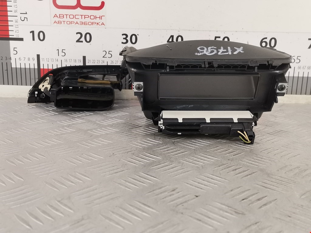 Дефлектор воздушный PEUGEOT 207 2006-2015