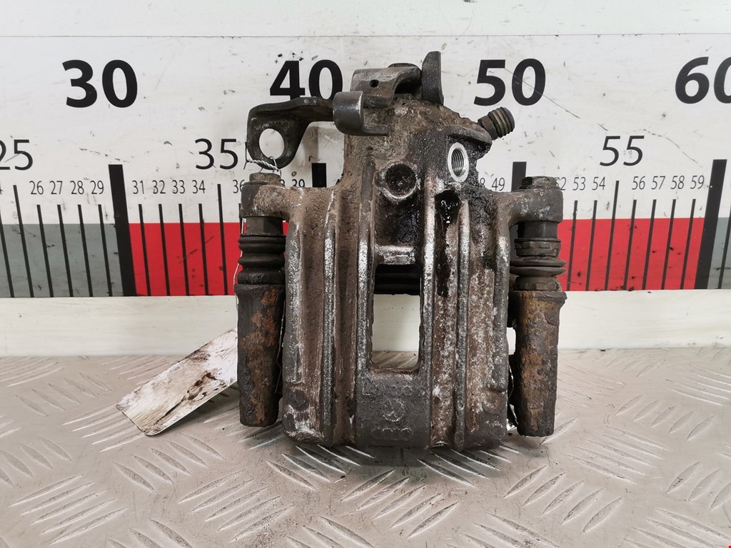 Суппорт задний правый Skoda Fabia 1 (1999-2007)