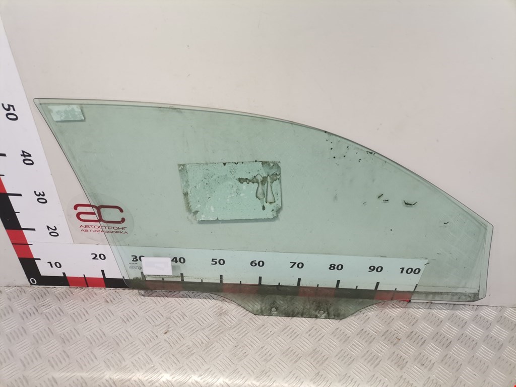 Стекло двери переднее левое MITSUBISHI Space Star 1999-2006
